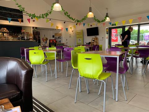 gatewaycafe 990000079e028a3c